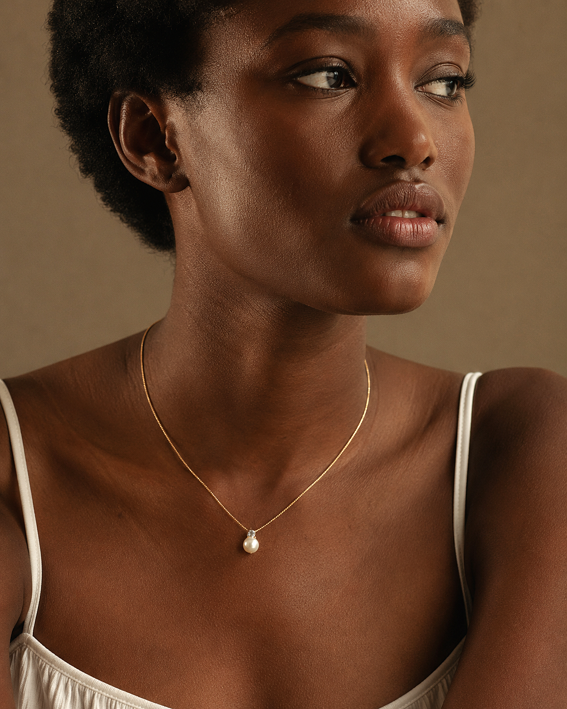 The Pearl & Crystal Necklace - B E L O R I