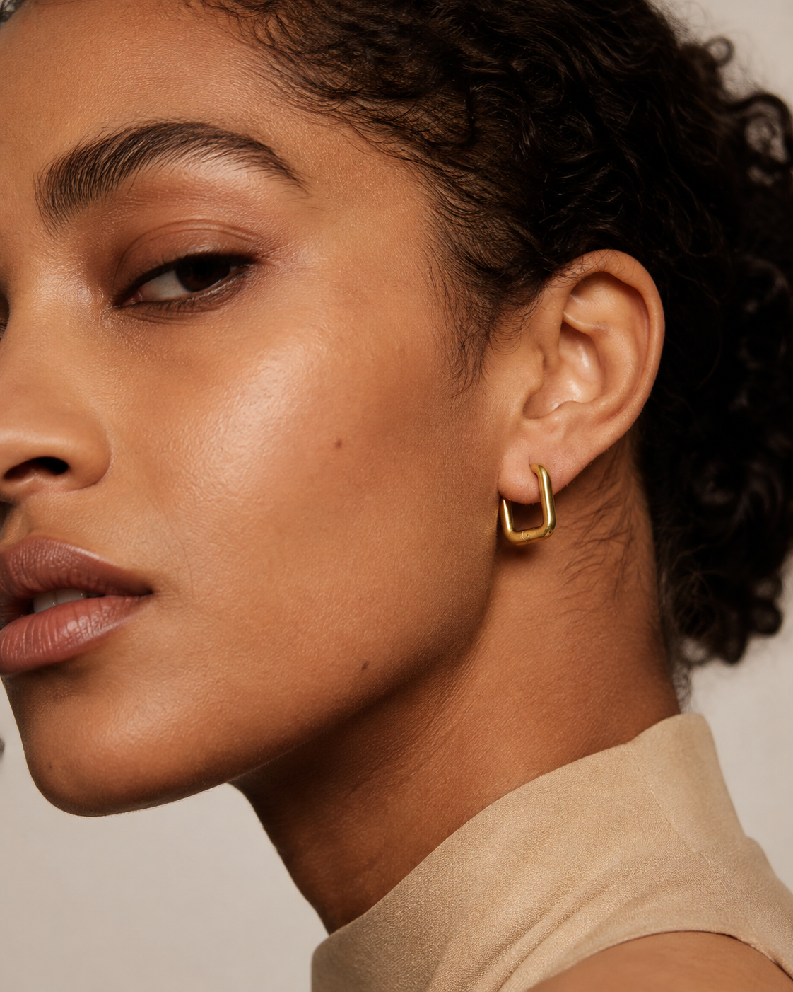 The Square Hoop Earrings - B E L O R I