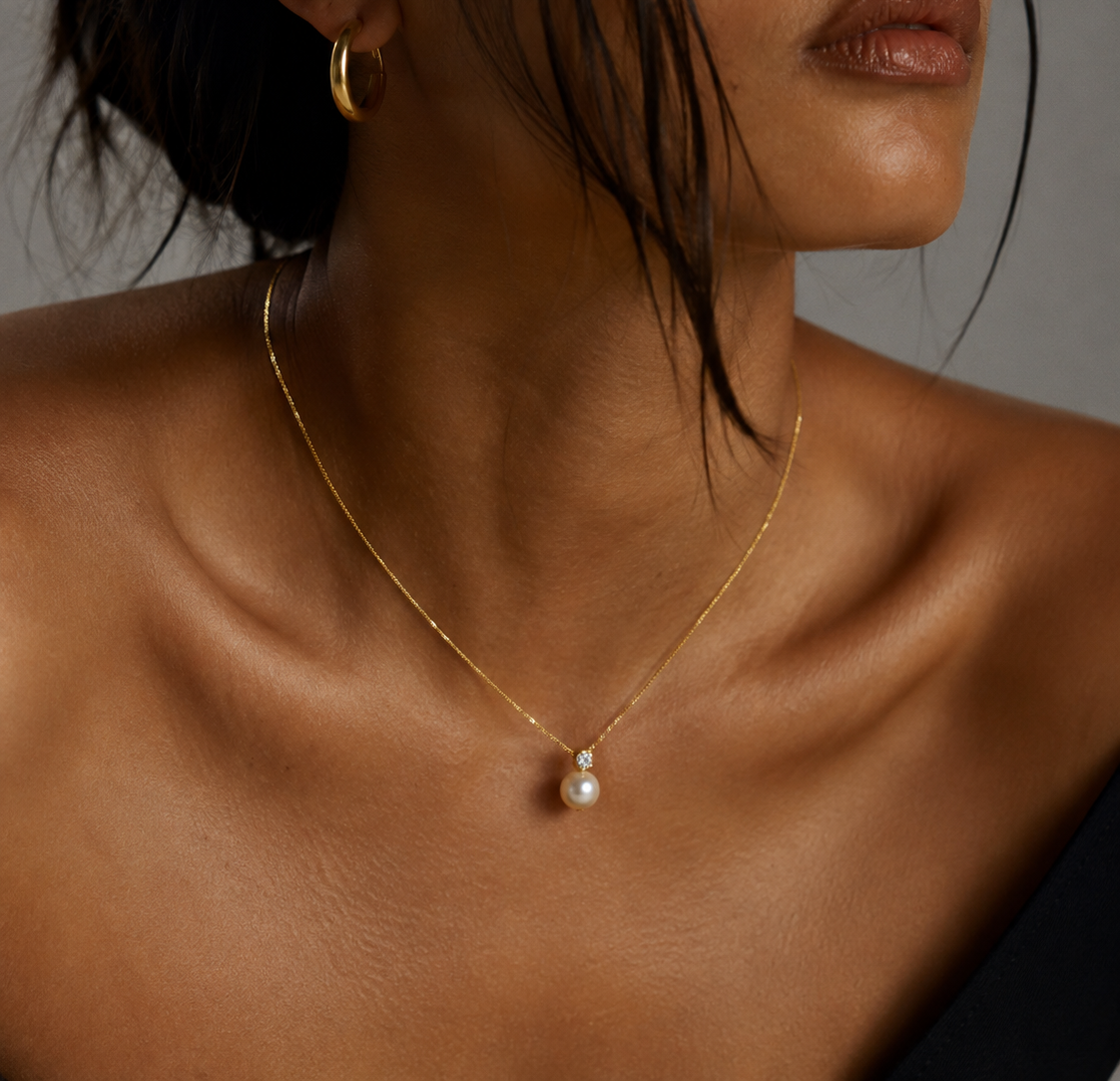 The Pearl & Crystal Necklace - B E L O R I