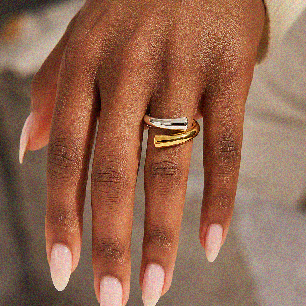 Switch Two Tone Ring - B E L O R I