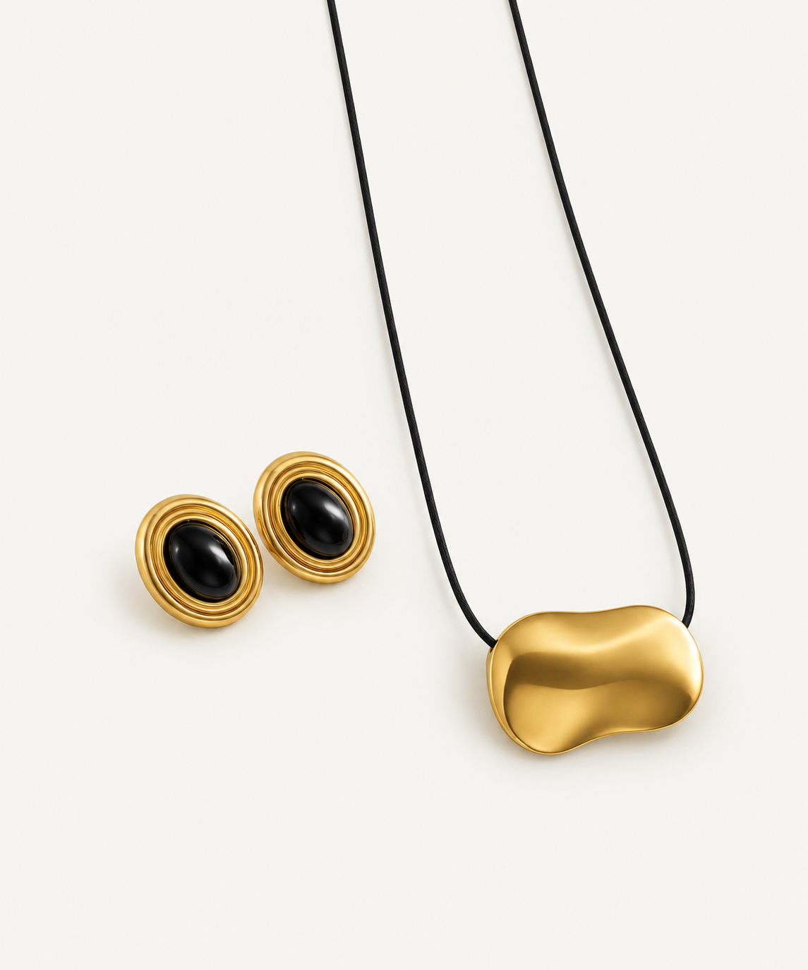 Off Duty 18K cord Necklace with stud earrings