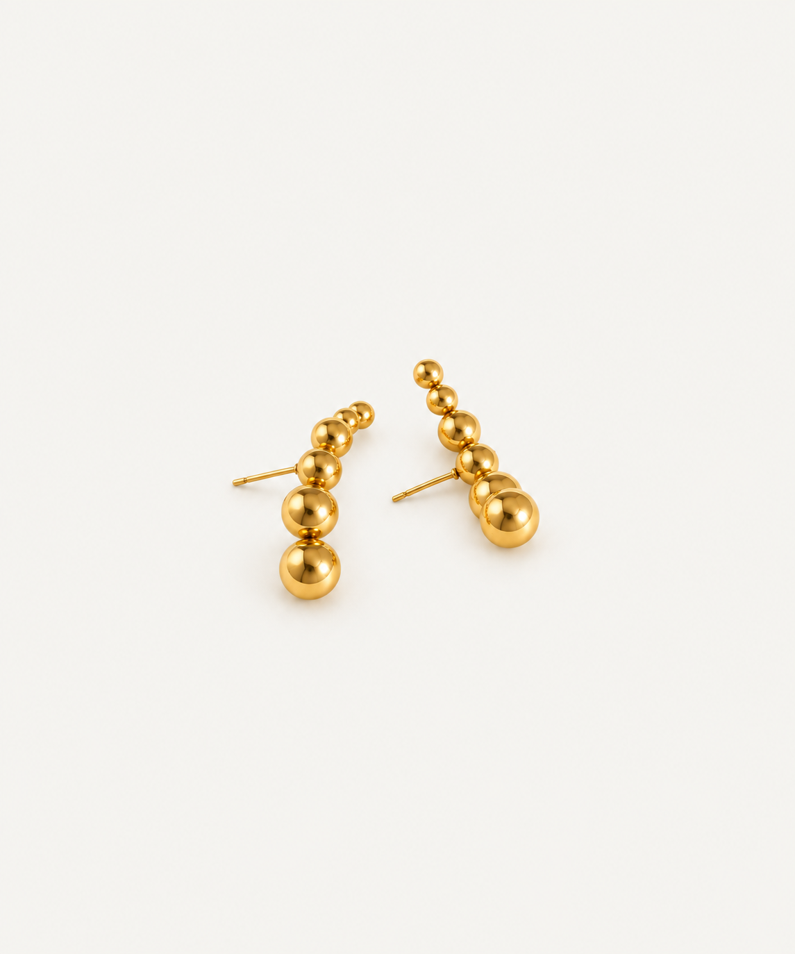Back & Forth 18k earcuff
