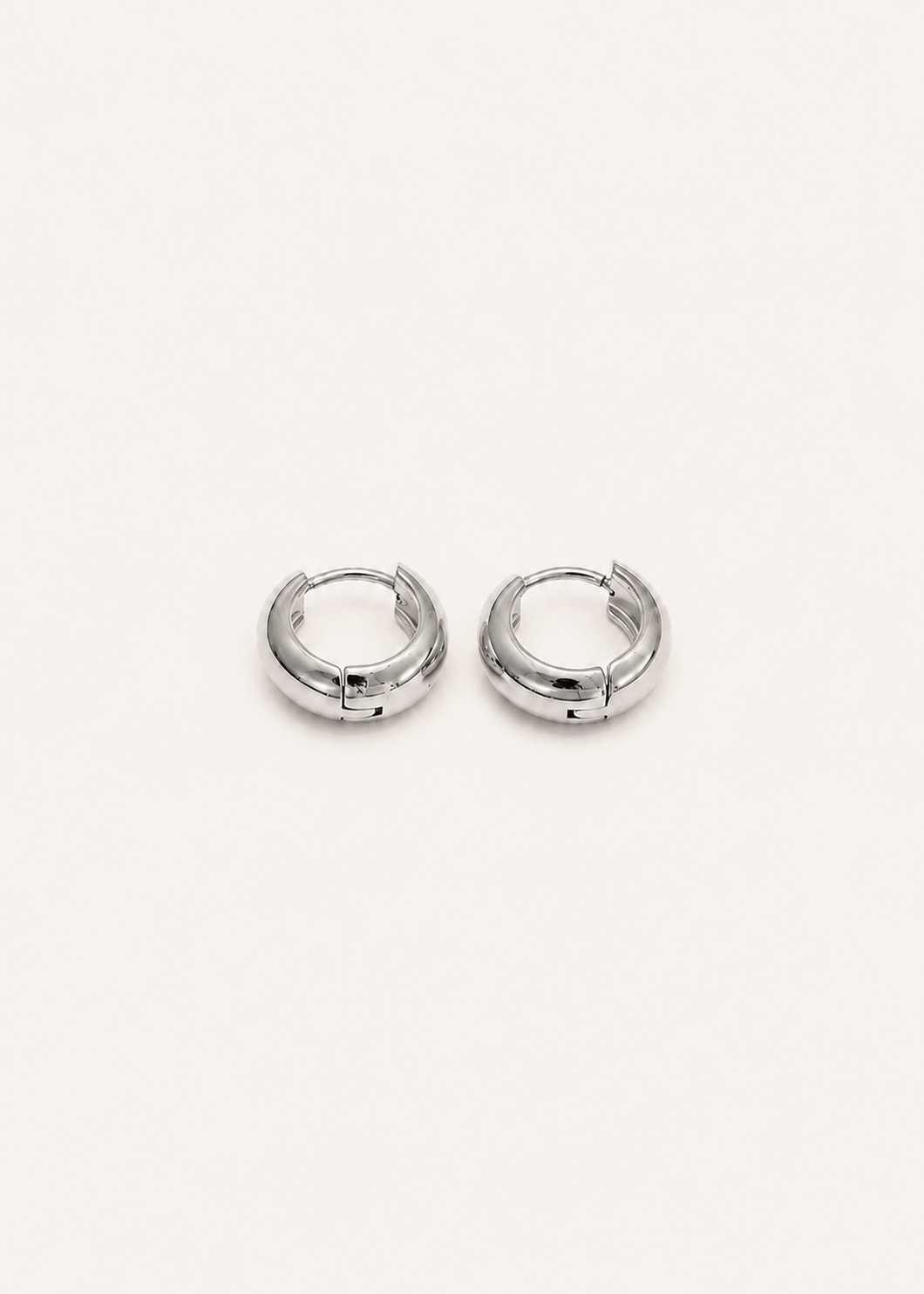 The Huggie Earrings - B E L O R I