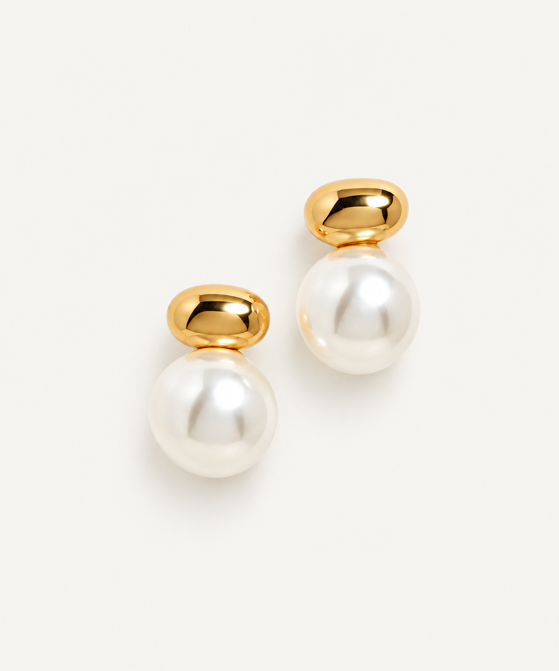 18k pearl stud earrings